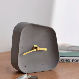 Horloge de bureau pratique avec affichage clair et lisible