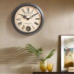 Horloge rétro avec chiffres romains élégants