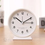 Horloge réveil compacte pour table de nuit