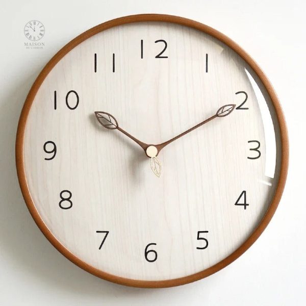 Horloge scandinave au coloris neutre et chaleureux