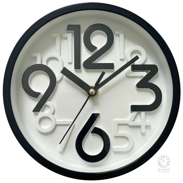 Horloge au design simple inspiré par le style scandinave