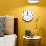 Horloge squelette murale au design original et contemporain