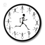 Horloge murale design squelette, alliant style et fonctionnalité