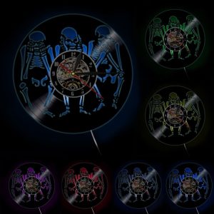 Horloge murale squelette LED au design moderne