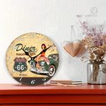 Horloge en bois au style rétro pour décoration intérieure