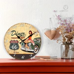 Horloge en bois au style rétro pour décoration intérieure