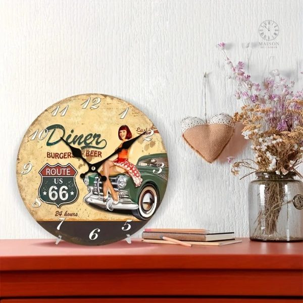 Horloge en bois au style rétro pour décoration intérieure