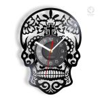 Horloge Vinyle avec motif de crane