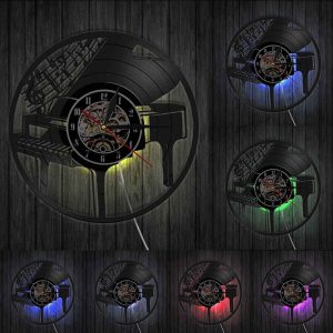 Horloge vinyle piano LED au design moderne et élégant