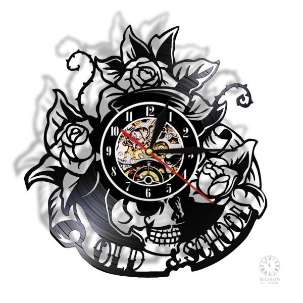 horloge-vinyle-tatouage-1 Horloge vinyle en forme de tatouage unique