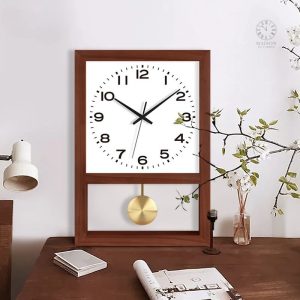 Horloge murale en bois naturel