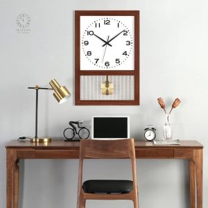 Horloge en bois rustique élégante