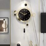 Horloge murale élégante en métal