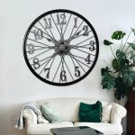 Horloge murale industrielle au design contemporain
