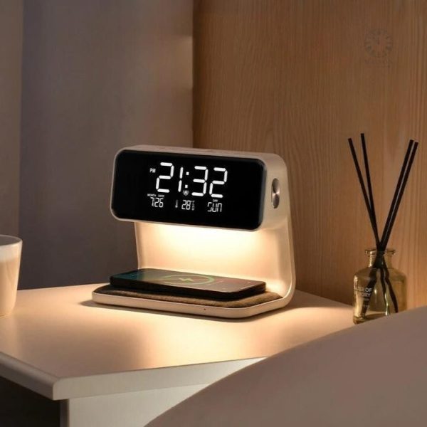 Lampe de chevet réveil moderne et pratique