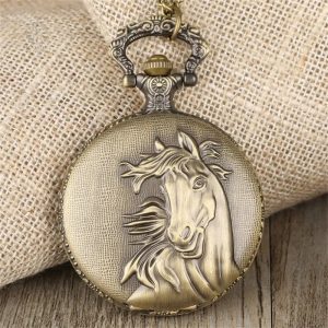 Montre à Gousset au design inspiré des chevaux
