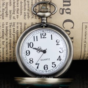 Accessoire de mode : montre gousset féminine