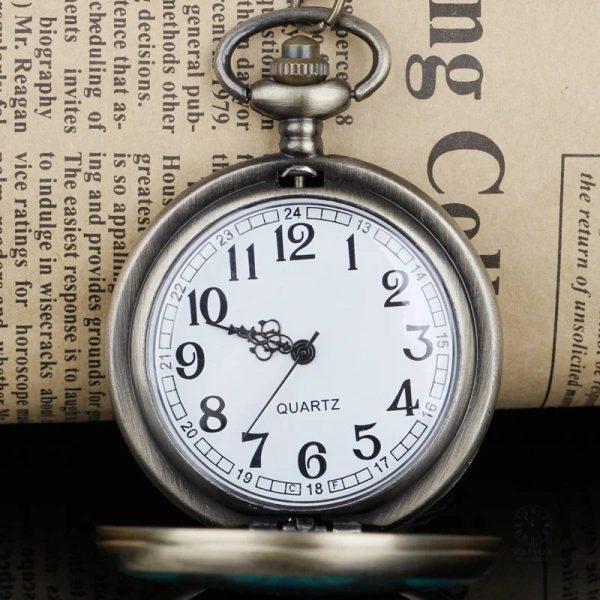 Accessoire de mode : montre gousset féminine