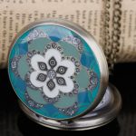 Accessoire intemporel : montre gousset élégante