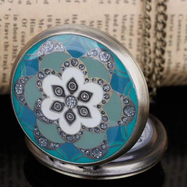 Accessoire intemporel : montre gousset élégante