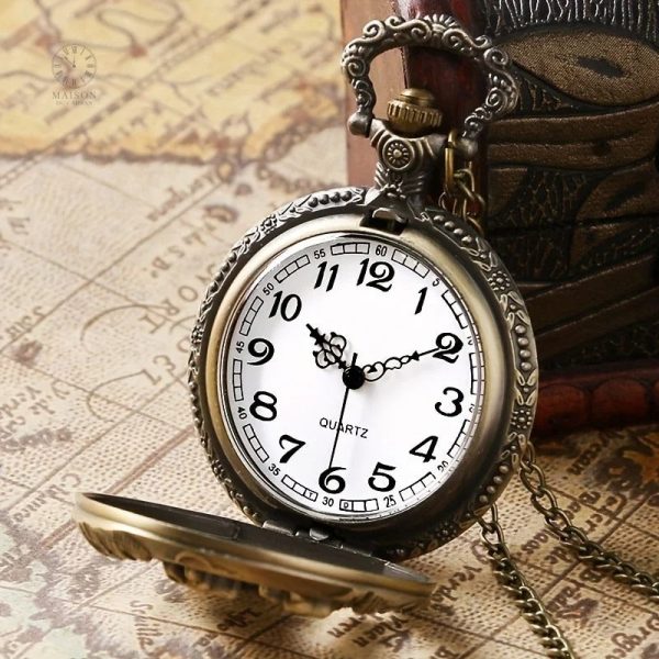 Montre vintage à gousset avec motif de loup