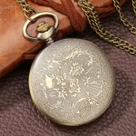 Accessoire vintage : montre à gousset papillon