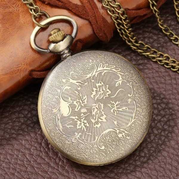 Accessoire vintage : montre à gousset papillon