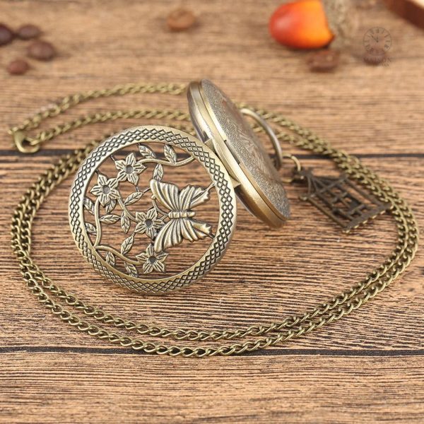 Élégante montre gousset inspirée des papillons
