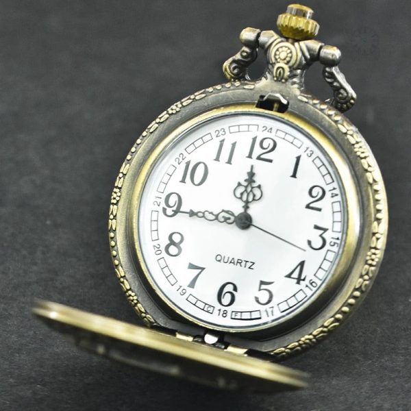 Montre à gousset en métal pour un charme intemporel