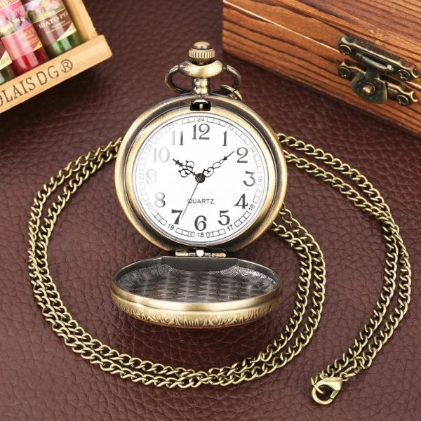 Montre Gousset Classique au Design Rétro