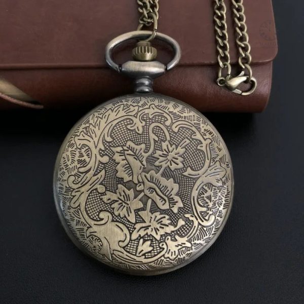 Accessoire vintage : montre gousset au design tigre