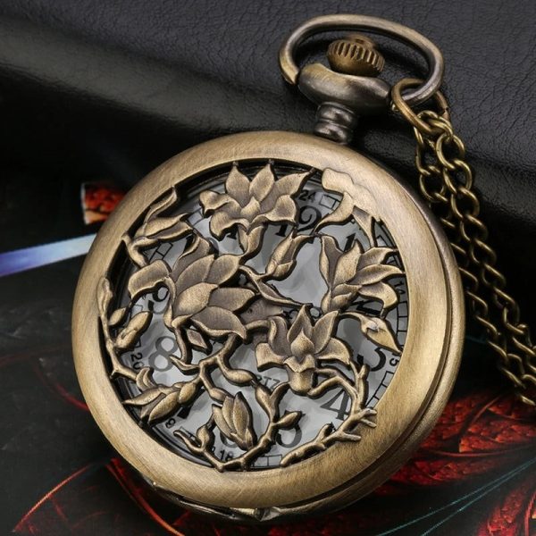 Montre gousset ancienne élégante en métal