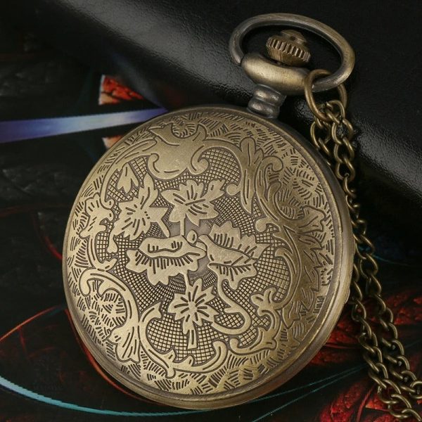 Montre gousset ancienne, accessoire de mode chic