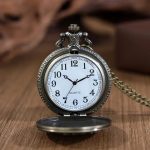 Gousset floral : montre de poche originale