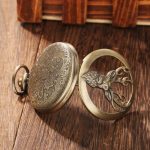 Montre de poche en métal, touche d'élégance