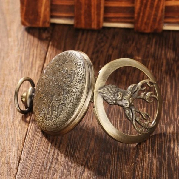 Montre de poche en métal, touche d'élégance