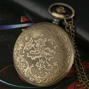 Accessoire horloger féminin au design vintage