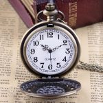 Accessoire horloger ancien pour un look féminin unique