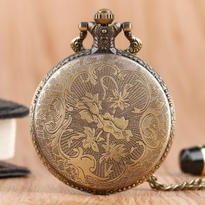 Montre gousset Fullmetal, style vintage et esthétique anime