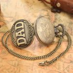 Montre Gousset avec monogramme, accessoire élégant