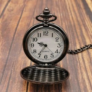 Détails raffinés de la Montre Gousset Romantique