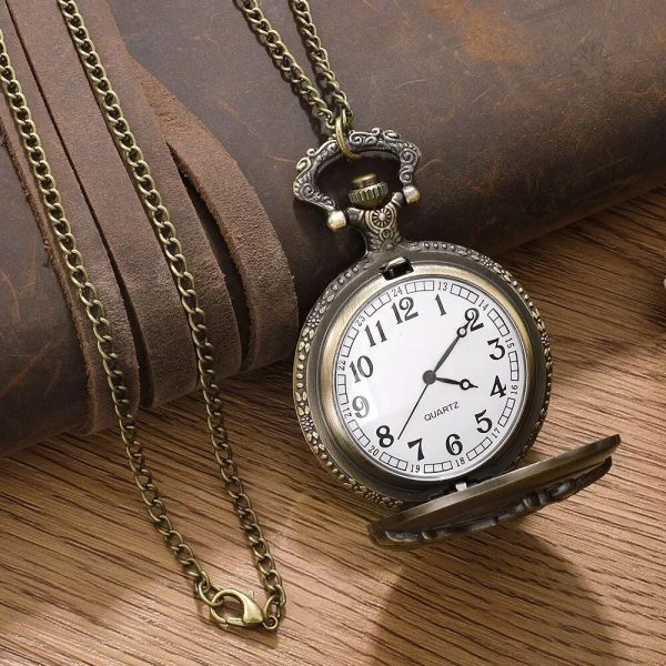 Montre gousset élégante au style ancien