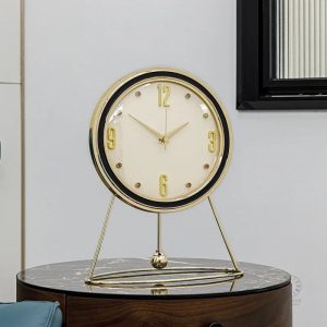 Horloge à poser originale avec finition soignée