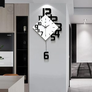 Pendule murale avec chiffres clairs et lisibles