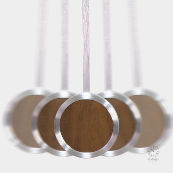 Horloge décorative pour un intérieur tendance