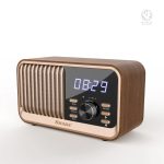 Réveil en bois au design vintage pour une touche rétro