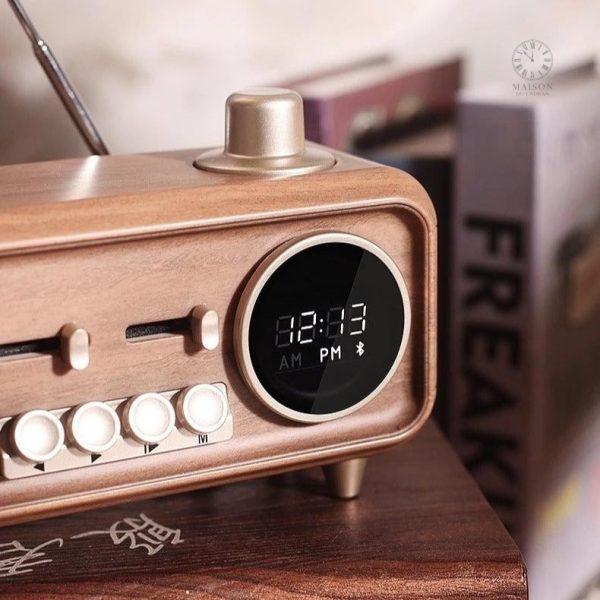 Réveil vintage avec fonction radio intégrée