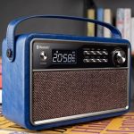 Élégant radio réveil vintage en bois