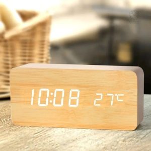 Réveil moderne au design épuré et fonctionnel
