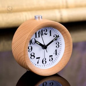 Réveil lumineux en bois naturel